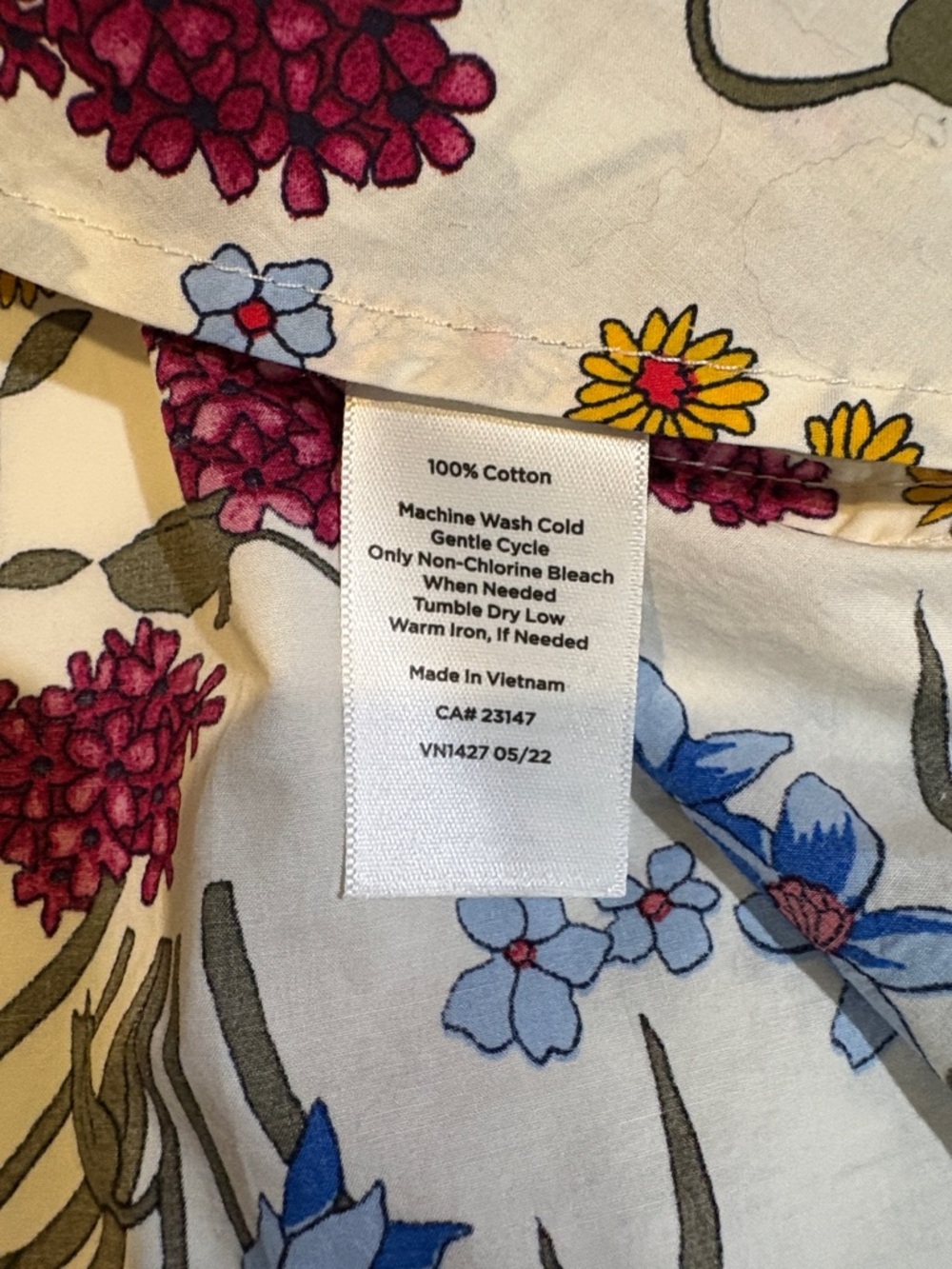 Talbots White Floral Button-Down Blouse Large Boho Cottagecore RedYellow Flowers - Picture 7 of 9